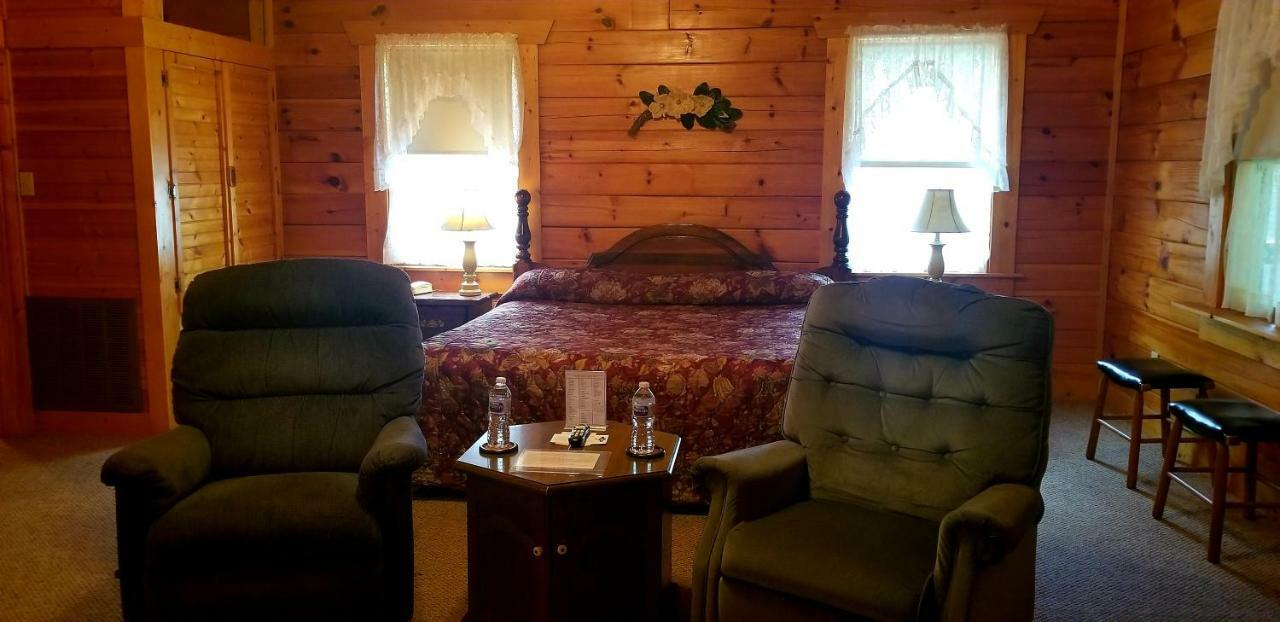 Tanglewood Motel And Log Cabins Maggie Valley Dış mekan fotoğraf
